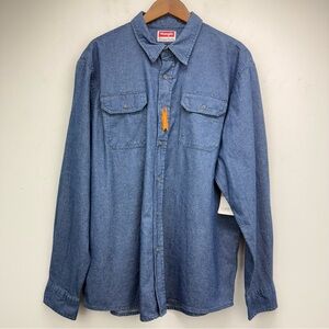 Wrangler size XL Men’s Blue Denim Long Sleeve Button Up Shirt NWT